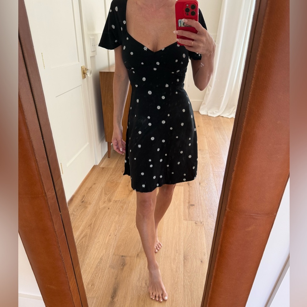 EUC XXS Nordstrom Black and White Flutter Sleeve Mini Sundress